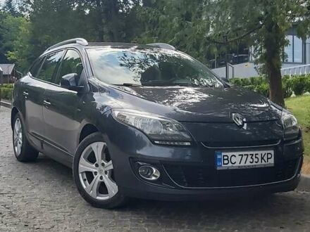 Рено Меган 2012 в Старом Самборе на Automoto.ua Серый Рено Меган, объемом двигателя 1.5 л и пробегом 238 тыс. км за 7900 $, фото 1 на Automoto.ua