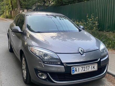 Серый Рено Меган, объемом двигателя 2 л и пробегом 280 тыс. км за 9700 $, фото 1 на Automoto.ua
