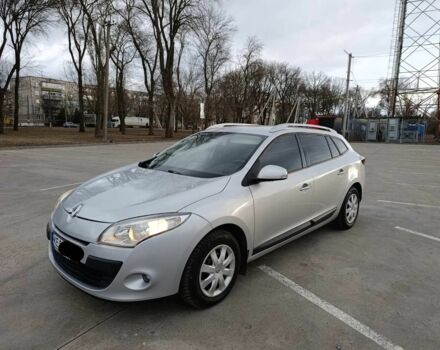 Серый Рено Меган, объемом двигателя 1.6 л и пробегом 208 тыс. км за 8600 $, фото 1 на Automoto.ua