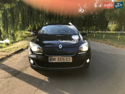 Рено Меган 2012 в Ровно на Automoto.ua Серый Рено Меган, объемом двигателя 1.46 л и пробегом 220 тыс. км за 8500 $, фото 1 на Automoto.ua