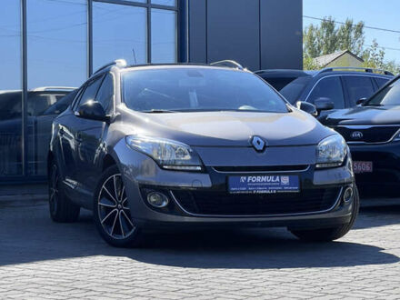 Рено Меган 2012 у Нововолинськ на Automoto.ua Сірий Рено Меган, об'ємом двигуна 1.5 л та пробігом 236 тис. км за 8790 $, фото 1 на Automoto.ua