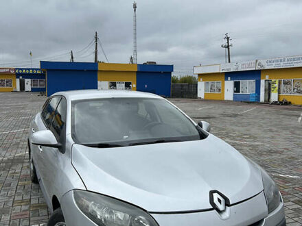 Рено Меган 2012 в Житомире на Automoto.ua Серый Рено Меган, объемом двигателя 1.46 л и пробегом 239 тыс. км за 5500 $, фото 1 на Automoto.ua