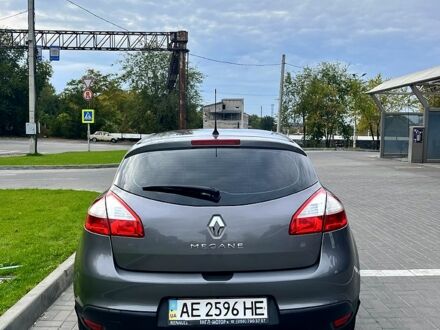 Рено Меган 2012 в Днепре (Днепропетровске) на Automoto.ua Серый Рено Меган, объемом двигателя 1.6 л и пробегом 166 тыс. км за 6600 $, фото 1 на Automoto.ua