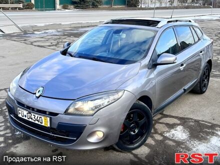 Рено Меган 2012 в Тернополе на Automoto.ua Серый Рено Меган, объемом двигателя 15 л и пробегом 203 тыс. км за 6850 $, фото 1 на Automoto.ua