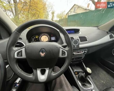 Серый Рено Меган, объемом двигателя 1.6 л и пробегом 198 тыс. км за 8500 $, фото 1 на Automoto.ua