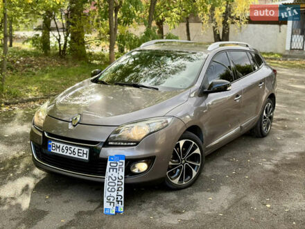 Рено Меган 2012 в Чернигове на Automoto.ua Серый Рено Меган, объемом двигателя 1.6 л и пробегом 224 тыс. км за 8999 $, фото 1 на Automoto.ua