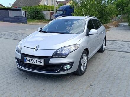 Рено Меган 2012 в Одессе на Automoto.ua Серый Рено Меган, объемом двигателя 1.5 л и пробегом 280 тыс. км за 6500 $, фото 1 на Automoto.ua