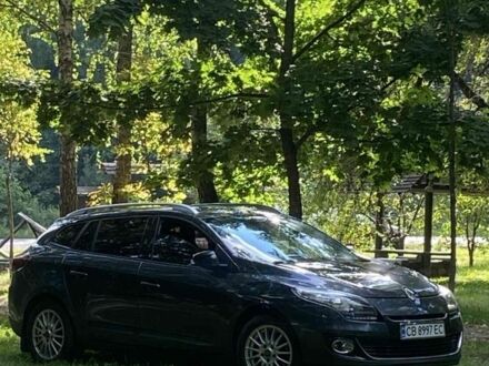 Рено Меган 2012 у Нежине на Automoto.ua Сірий Рено Меган, об'ємом двигуна 1.5 л та пробігом 300 тис. км за 8300 $, фото 1 на Automoto.ua
