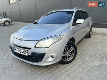 Рено Меган 2012 в Бориславе на Automoto.ua Серый Рено Меган, объемом двигателя 1.46 л и пробегом 194 тыс. км за 6799 $, фото 1 на Automoto.ua