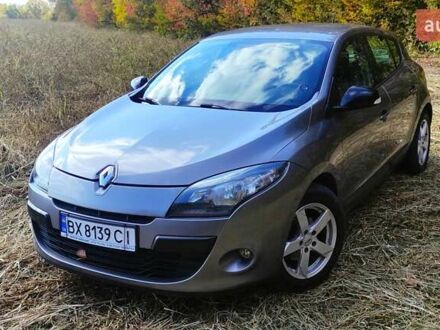 Рено Меган 2012 в Каменце-Подольском на Automoto.ua Серый Рено Меган, объемом двигателя 1.5 л и пробегом 185 тыс. км за 6500 $, фото 1 на Automoto.ua