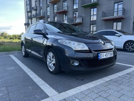 Рено Меган 2012 в Пустомытах на Automoto.ua Серый Рено Меган, объемом двигателя 1.5 л и пробегом 258 тыс. км за 7900 $, фото 1 на Automoto.ua