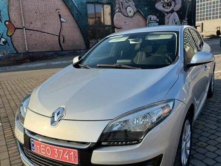 Рено Меган 2012 в Луцке на Automoto.ua Серый Рено Меган, объемом двигателя 1.5 л и пробегом 146 тыс. км за 8700 $, фото 1 на Automoto.ua