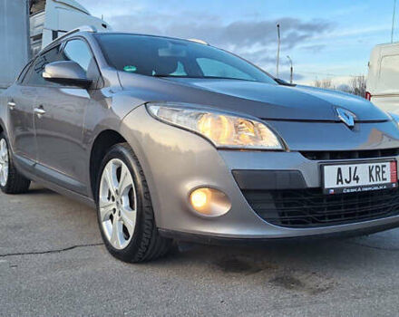Серый Рено Меган, объемом двигателя 1.6 л и пробегом 210 тыс. км за 7550 $, фото 1 на Automoto.ua