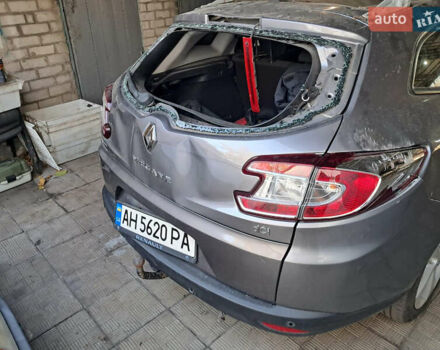 Рено Меган 2012 в Славянске на Automoto.ua Серый Рено Меган, объемом двигателя 1.46 л и пробегом 200 тыс. км за 3500 $, фото 1 на Automoto.ua