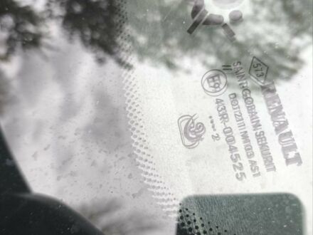 Сірий Рено Меган, об'ємом двигуна 1.5 л та пробігом 300 тис. км за 7998 $, фото 1 на Automoto.ua