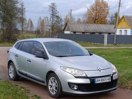 Рено Меган 2012 в Олевске на Automoto.ua Серый Рено Меган, объемом двигателя 1.46 л и пробегом 270 тыс. км за 6600 $, фото 1 на Automoto.ua