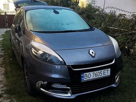 Рено Меган 2012 в Радивилове на Automoto.ua Серый Рено Меган, объемом двигателя 1.6 л и пробегом 236 тыс. км за 7600 $, фото 1 на Automoto.ua