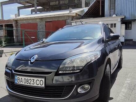 Рено Меган 2012 в Умани на Automoto.ua Серый Рено Меган, объемом двигателя 1.46 л и пробегом 306 тыс. км за 8200 $, фото 1 на Automoto.ua