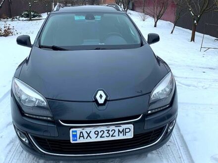 Рено Меган 2013 у Карловке на Automoto.ua Сірий Рено Меган, об'ємом двигуна 1.5 л та пробігом 315 тис. км за 7700 $, фото 1 на Automoto.ua