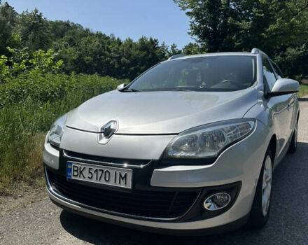 Серый Рено Меган, объемом двигателя 1.46 л и пробегом 245 тыс. км за 7000 $, фото 1 на Automoto.ua