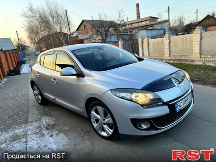 Рено Меган 2013 у Кобеляках на Automoto.ua Сірий Рено Меган, об'ємом двигуна 1.5 л та пробігом 200 тис. км за 5650 $, фото 1 на Automoto.ua