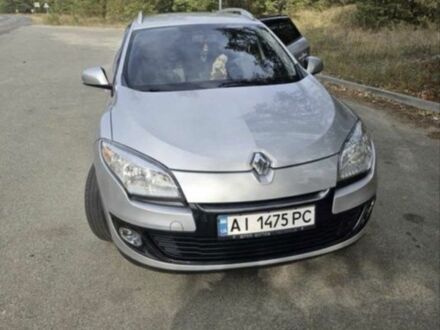 Рено Меган 2013 у Вышгороде на Automoto.ua Сірий Рено Меган, об'ємом двигуна 1.5 л та пробігом 210 тис. км за 7300 $, фото 1 на Automoto.ua