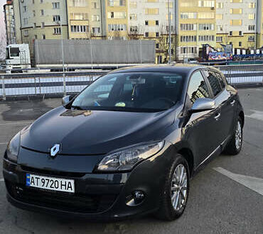 Рено Меган 2013 у Івано-Франківську на Automoto.ua Сірий Рено Меган, об'ємом двигуна 1.46 л та пробігом 138 тис. км за 7200 $, фото 1 на Automoto.ua