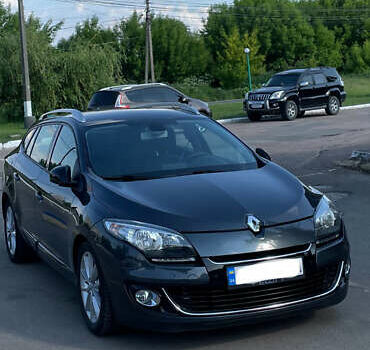 Серый Рено Меган, объемом двигателя 1.5 л и пробегом 220 тыс. км за 7800 $, фото 1 на Automoto.ua