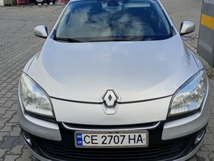 Рено Меган 2013 в Черновцах на Automoto.ua Серый Рено Меган, объемом двигателя 1.5 л и пробегом 242 тыс. км за 6500 $, фото 1 на Automoto.ua