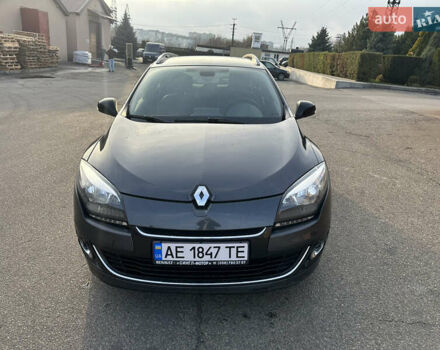 Сірий Рено Меган, об'ємом двигуна 1.6 л та пробігом 262 тис. км за 8200 $, фото 1 на Automoto.ua
