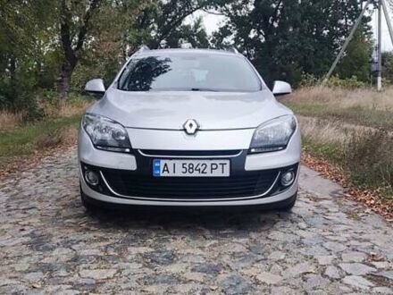 Рено Меган 2013 у Сквира на Automoto.ua Сірий Рено Меган, об'ємом двигуна 1.6 л та пробігом 245 тис. км за 7800 $, фото 1 на Automoto.ua