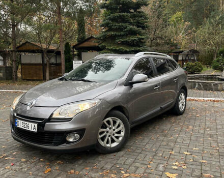 Рено Меган 2013 в Самборе на Automoto.ua Серый Рено Меган, объемом двигателя 1.46 л и пробегом 273 тыс. км за 7450 $, фото 1 на Automoto.ua