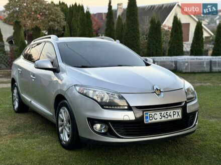 Рено Меган 2013 в Львове на Automoto.ua Серый Рено Меган, объемом двигателя 1.46 л и пробегом 228 тыс. км за 9200 $, фото 1 на Automoto.ua