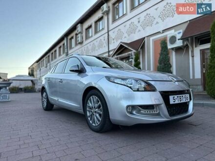 Рено Меган 2013 в Стрые на Automoto.ua Серый Рено Меган, объемом двигателя 1.5 л и пробегом 258 тыс. км за 9300 $, фото 1 на Automoto.ua