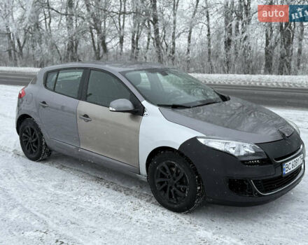 Сірий Рено Меган, об'ємом двигуна 1.5 л та пробігом 200 тис. км за 4650 $, фото 1 на Automoto.ua