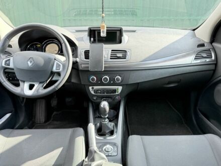 Серый Рено Меган, объемом двигателя 1.5 л и пробегом 260 тыс. км за 7000 $, фото 1 на Automoto.ua