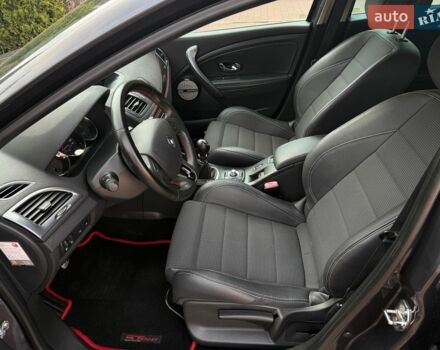 Сірий Рено Меган, об'ємом двигуна 1.6 л та пробігом 245 тис. км за 9500 $, фото 1 на Automoto.ua