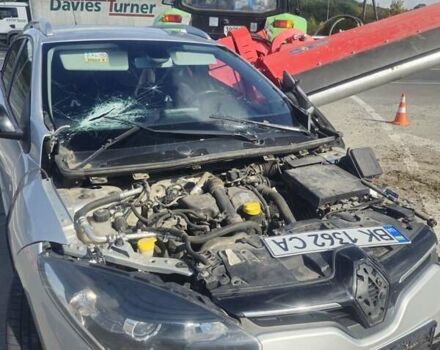 Рено Меган 2015 в Здолбунове на Automoto.ua Серый Рено Меган, объемом двигателя 1.46 л и пробегом 149 тыс. км за 3900 $, фото 1 на Automoto.ua