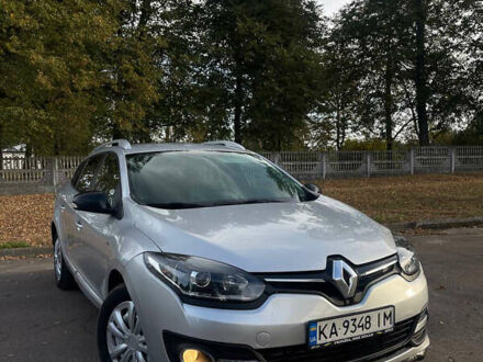 Рено Меган 2015 в Кролевце на Automoto.ua Серый Рено Меган, объемом двигателя 1.46 л и пробегом 240 тыс. км за 7400 $, фото 1 на Automoto.ua