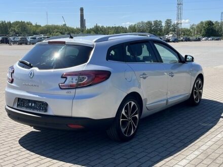 Рено Меган 2015 в Павлограде на Automoto.ua Серый Рено Меган, объемом двигателя 1.6 л и пробегом 250 тыс. км за 2700 $, фото 1 на Automoto.ua