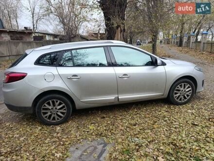 Рено Меган 2016 у Запоріжжя на Automoto.ua Сірий Рено Меган, об'ємом двигуна 1.5 л та пробігом 210 тис. км за 10300 $, фото 1 на Automoto.ua