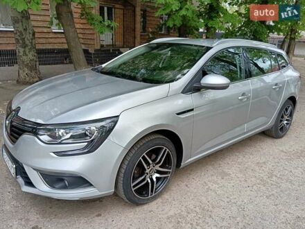 Рено Меган 2017 в Днепре (Днепропетровске) на Automoto.ua Серый Рено Меган, объемом двигателя 1.46 л и пробегом 211 тыс. км за 13350 $, фото 1 на Automoto.ua