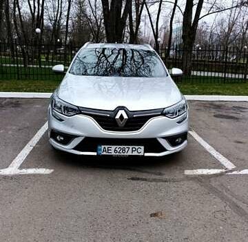 Сірий Рено Меган, об'ємом двигуна 1.46 л та пробігом 225 тис. км за 12800 $, фото 1 на Automoto.ua
