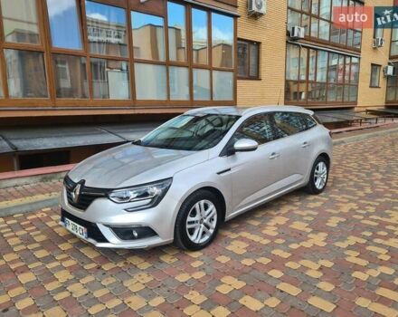 Рено Меган 2019 в Виннице на Automoto.ua Серый Рено Меган, объемом двигателя 1.46 л и пробегом 153 тыс. км за 14950 $, фото 1 на Automoto.ua