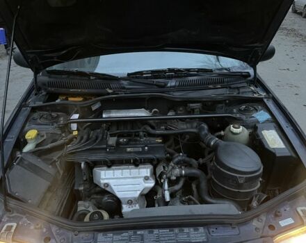 Синий Рено Меган, объемом двигателя 1.6 л и пробегом 234 тыс. км за 1850 $, фото 22 на Automoto.ua