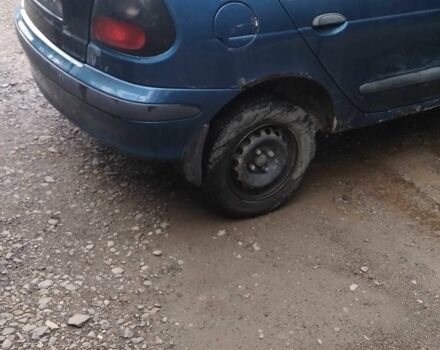 Синий Рено Меган, объемом двигателя 1.6 л и пробегом 265 тыс. км за 500 $, фото 3 на Automoto.ua