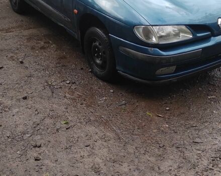 Синий Рено Меган, объемом двигателя 1.6 л и пробегом 265 тыс. км за 500 $, фото 5 на Automoto.ua