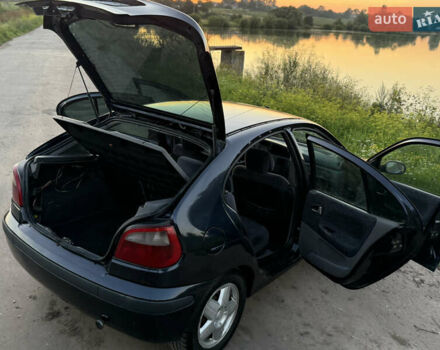 Синий Рено Меган, объемом двигателя 1.6 л и пробегом 280 тыс. км за 2200 $, фото 6 на Automoto.ua