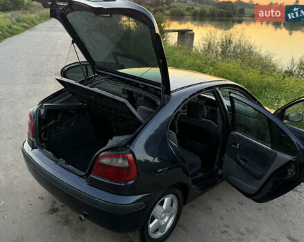 Синий Рено Меган, объемом двигателя 1.6 л и пробегом 280 тыс. км за 2200 $, фото 5 на Automoto.ua