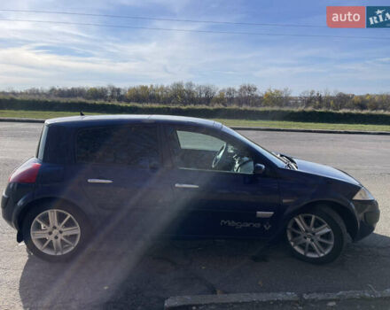 Синий Рено Меган, объемом двигателя 1.5 л и пробегом 314 тыс. км за 5000 $, фото 5 на Automoto.ua